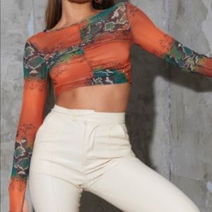 **NEW** Mesh Snake Print Ruched Front Long Sleeve Crop Top 🧡🐍